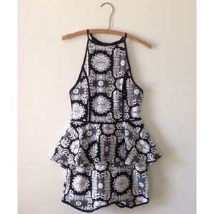 ⚡️SALE⚡️Black and white Victorian peplum dress